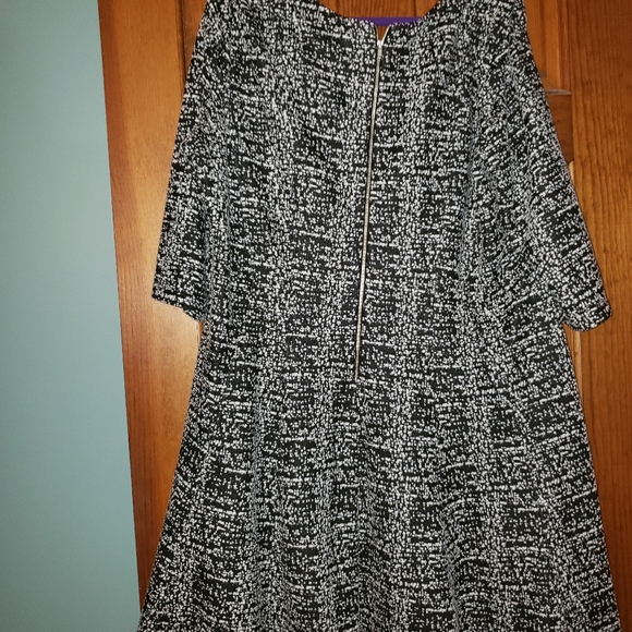 Dress - Picture 2 of 4